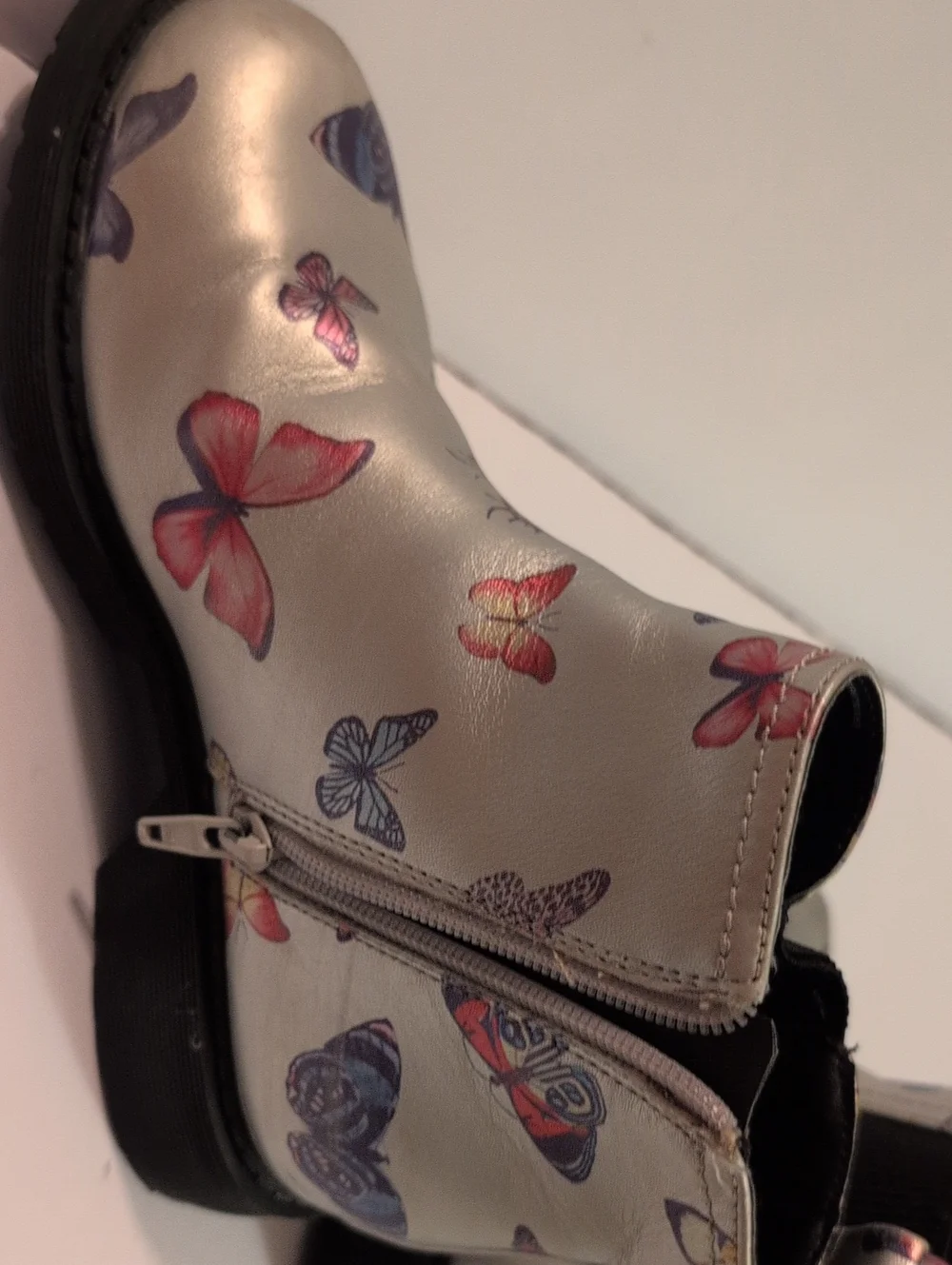 Madden Girls Silver Butterfly Boots Sz 3